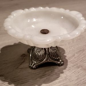 Glass jewelry holder